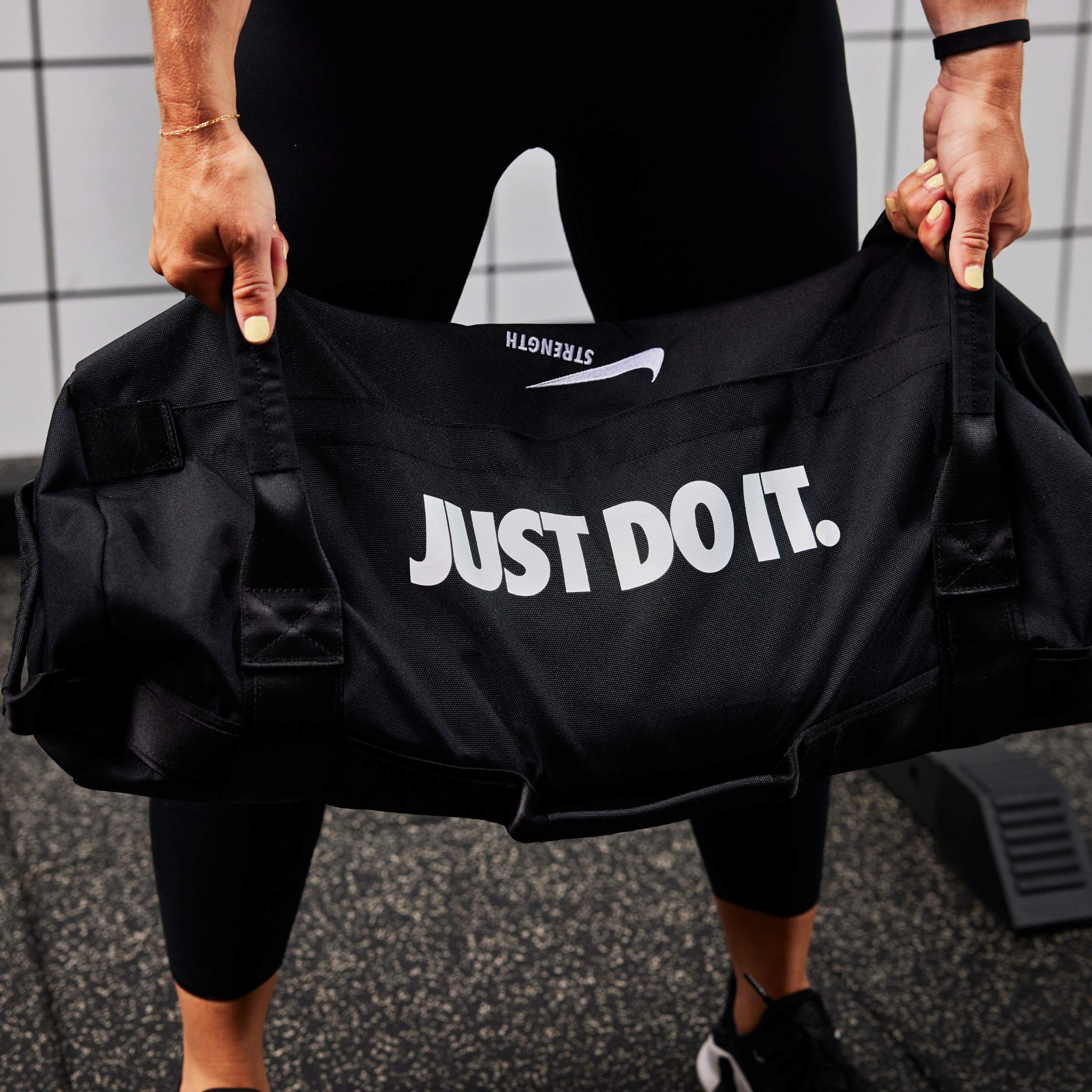 Nike Strength Sandbag - Image 9